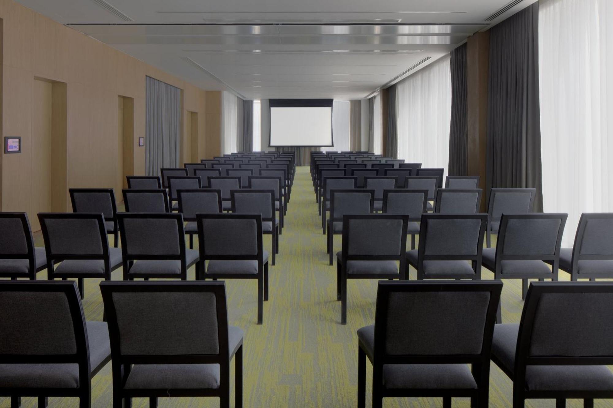 Holiday Inn Dubai Business Bay By Ihg Esterno foto