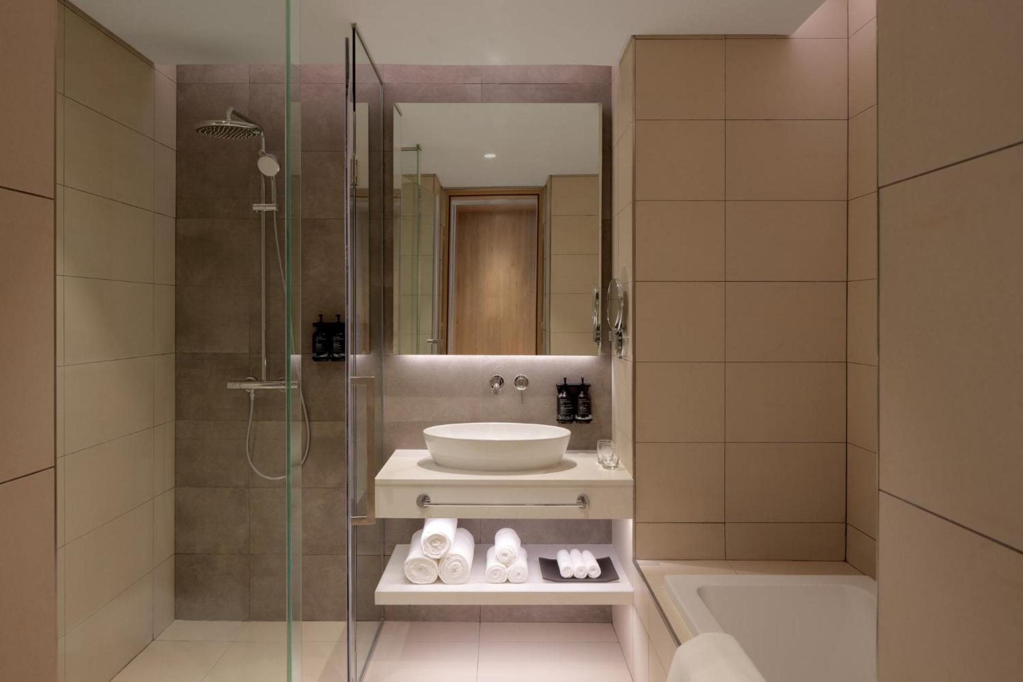 Holiday Inn Dubai Business Bay By Ihg Esterno foto
